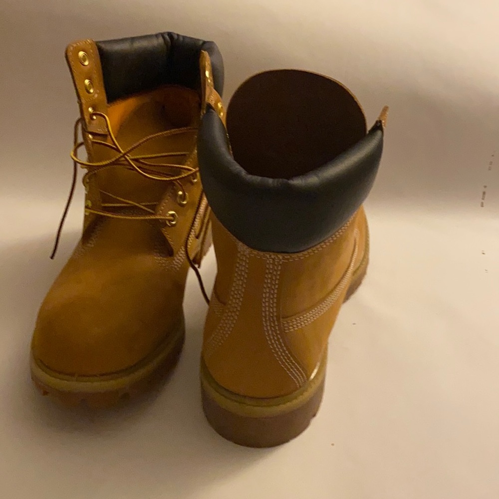 MEN'S TIMBERLAND® PREMIUM 6-INCH WATERPROOF BOOTS BRAND NEW
RETAIL $198.00